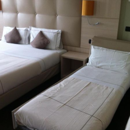 Acca Palace Aa Hotels Milano Esterno foto
