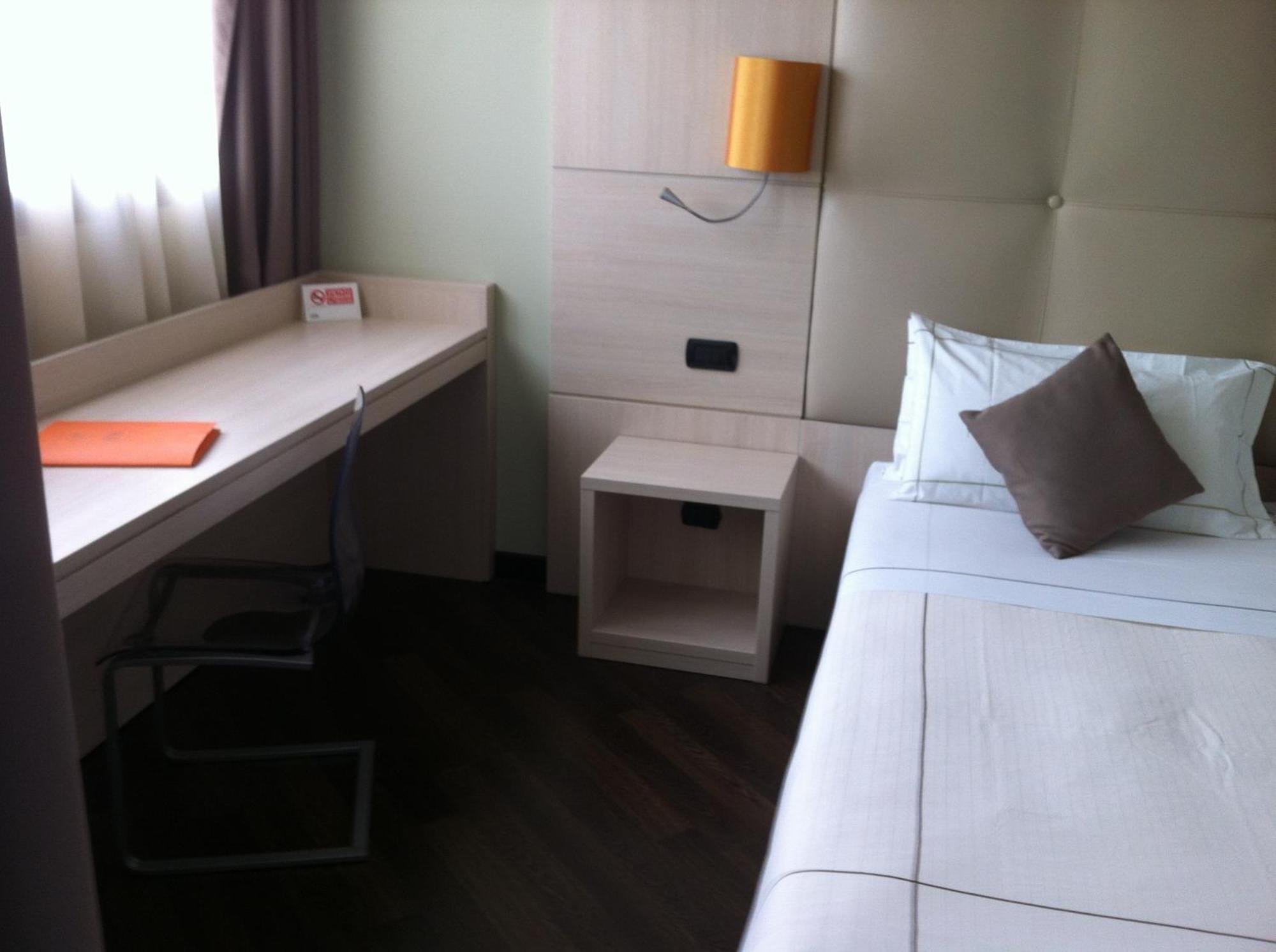 Acca Palace Aa Hotels Milano Esterno foto