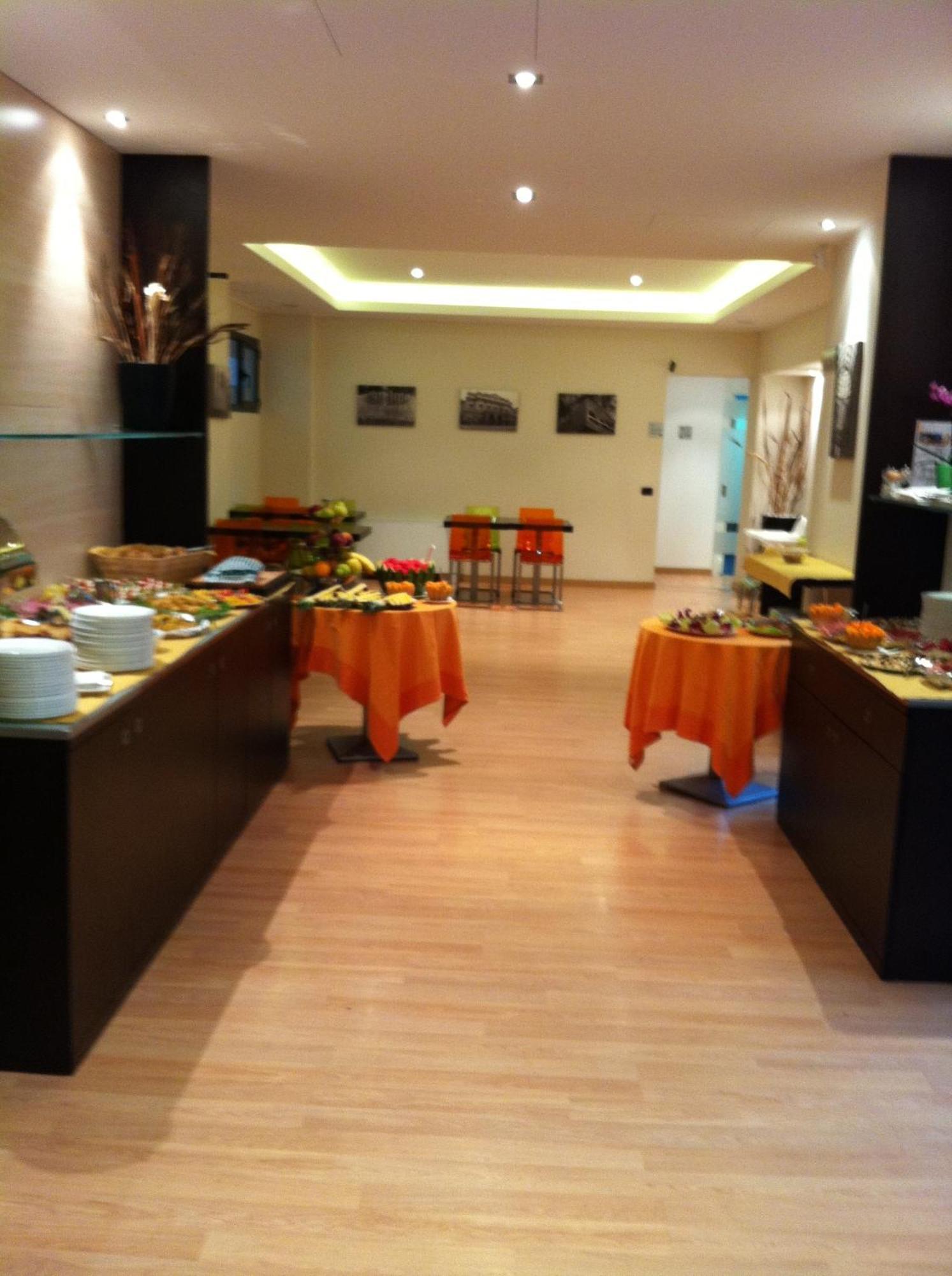 Acca Palace Aa Hotels Milano Esterno foto